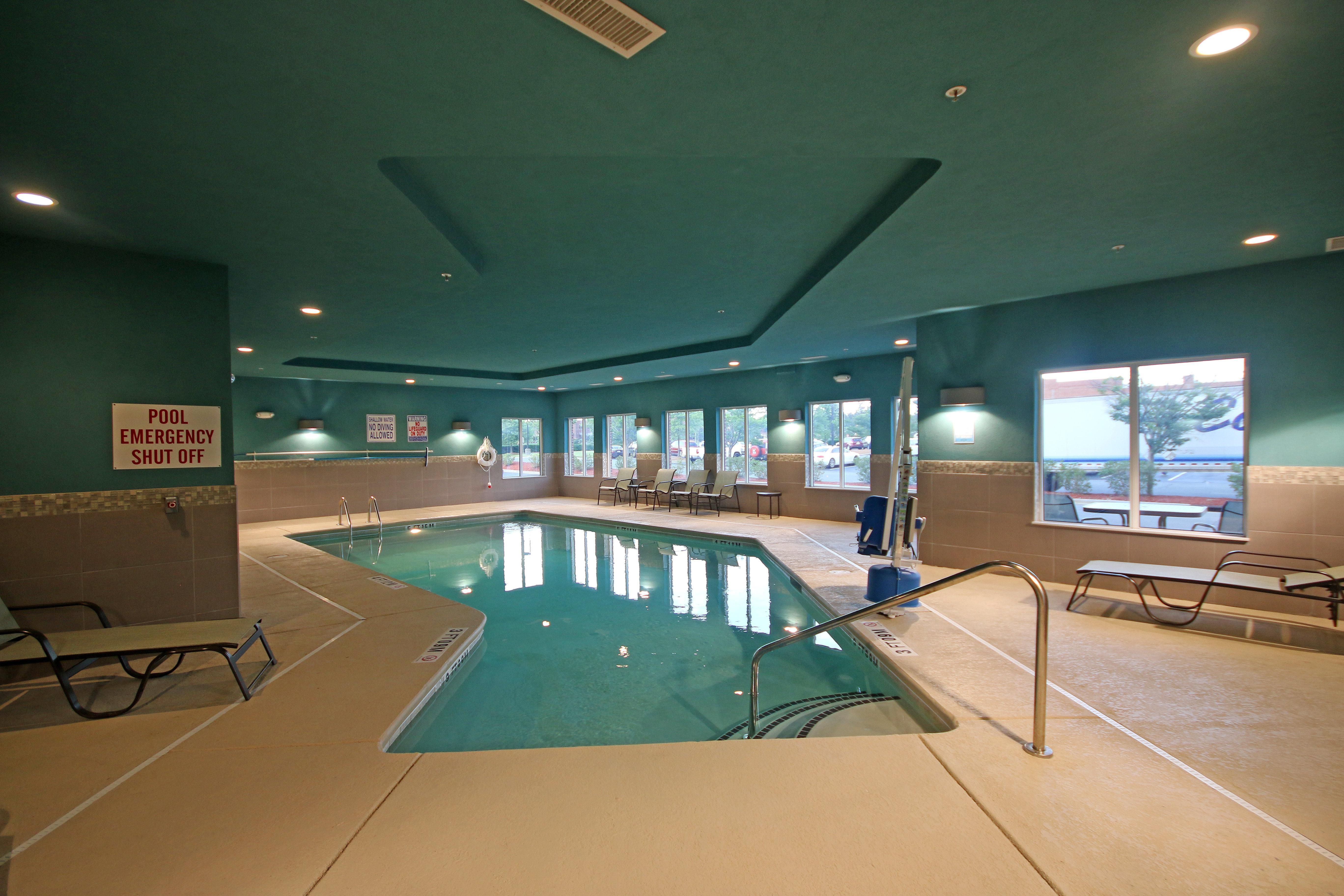 Holiday Inn Express & Suites Charlotte North By Ihg Екстер'єр фото
