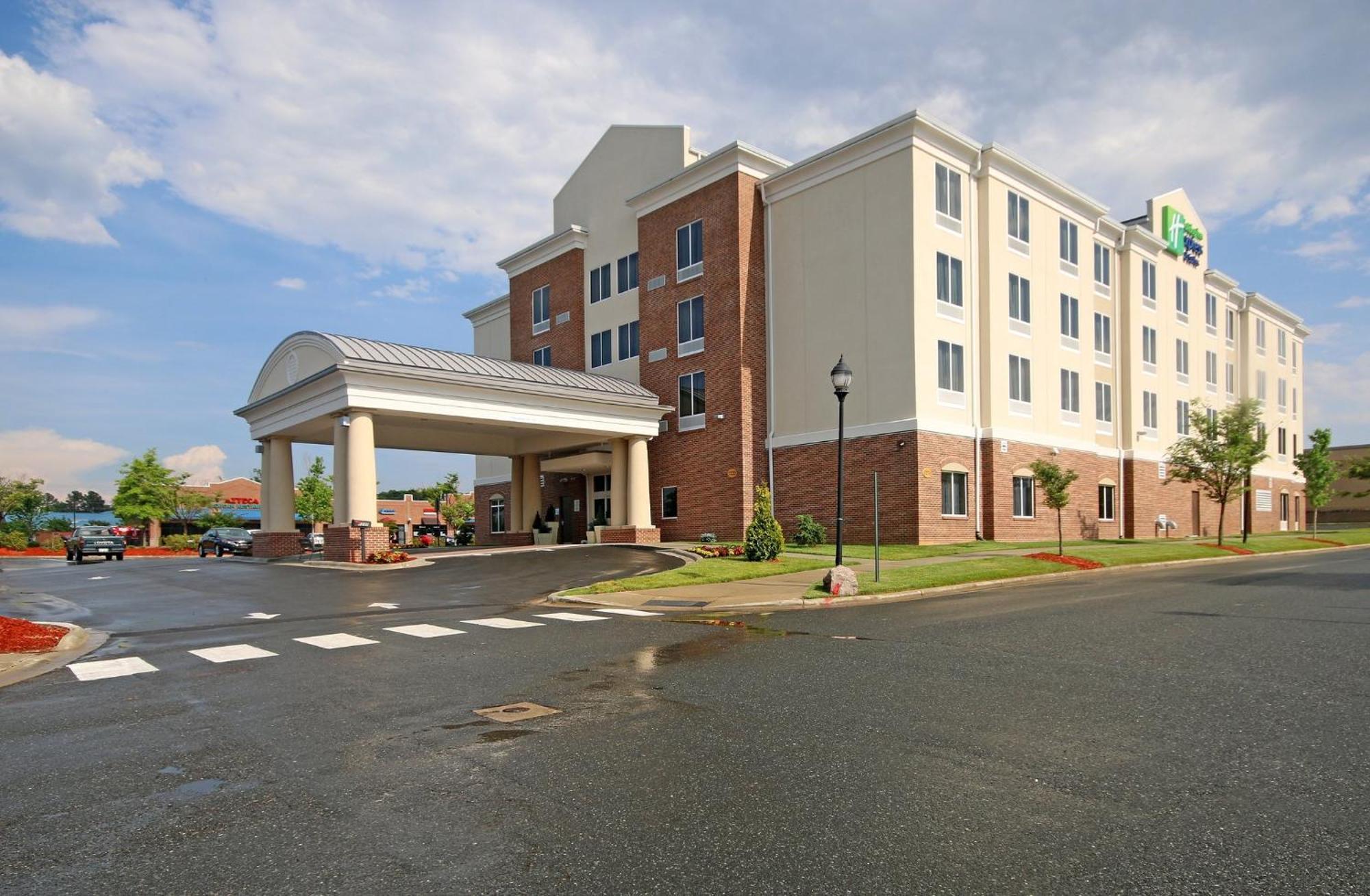 Holiday Inn Express & Suites Charlotte North By Ihg Екстер'єр фото